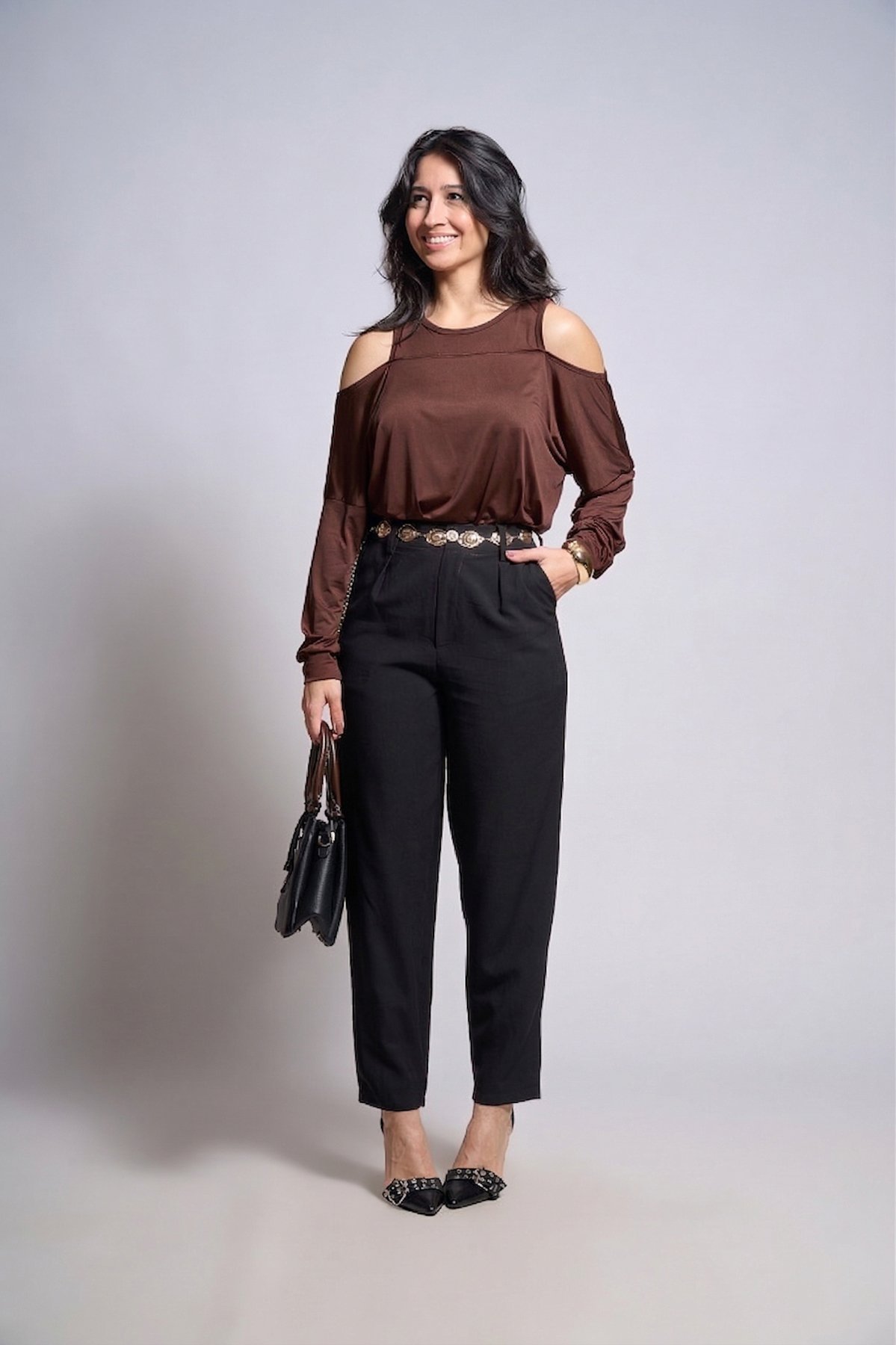 07 blusa com recorte no ombro e manga longa suplex blair