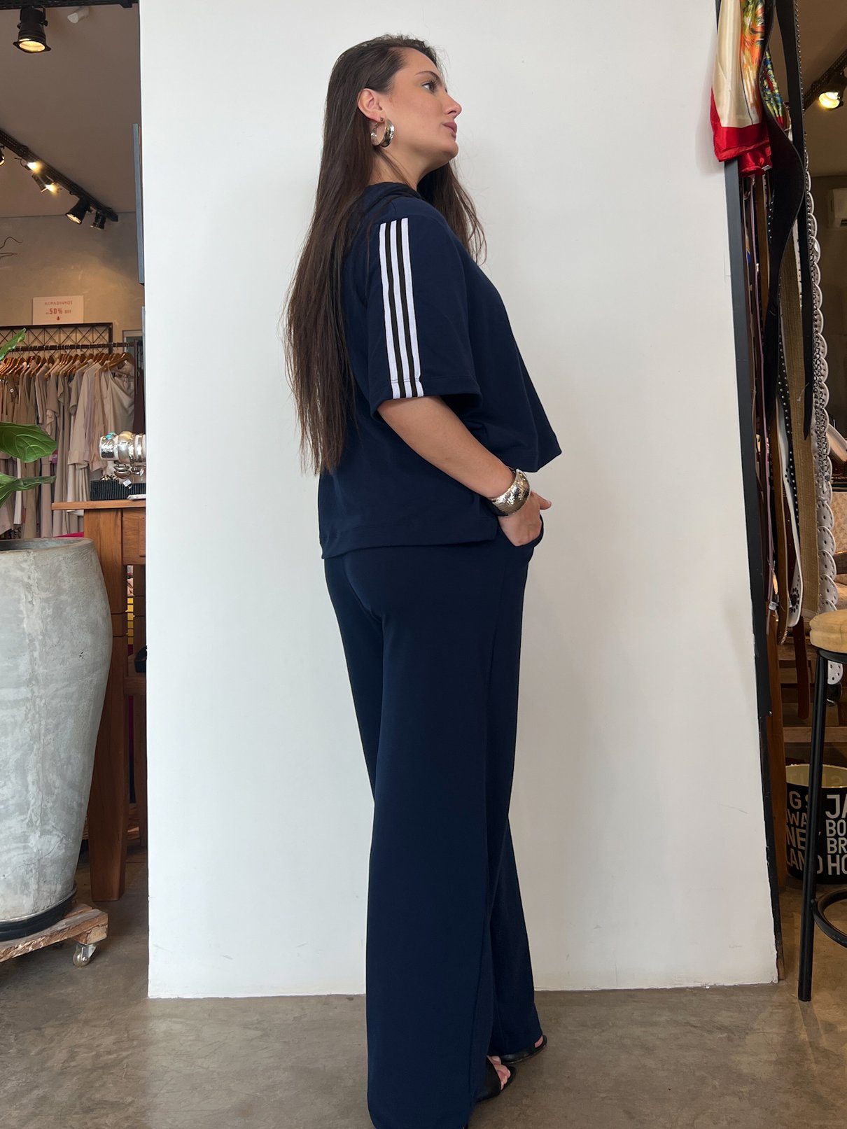 18 conjunto de moletinho e calca over com faixa esportiva e gola grande mayra