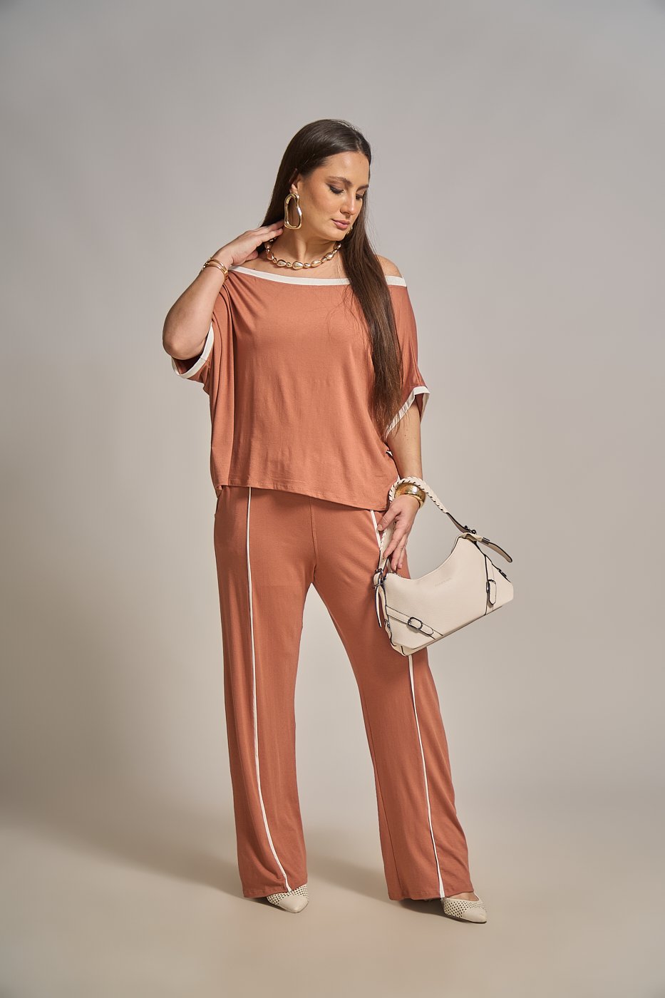 11 conjunto feminino de calca viscolycra e blusa manga japonesa bruna