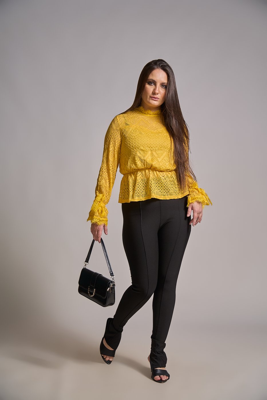 10 blusa de renda peplum com manga boca de sino bela