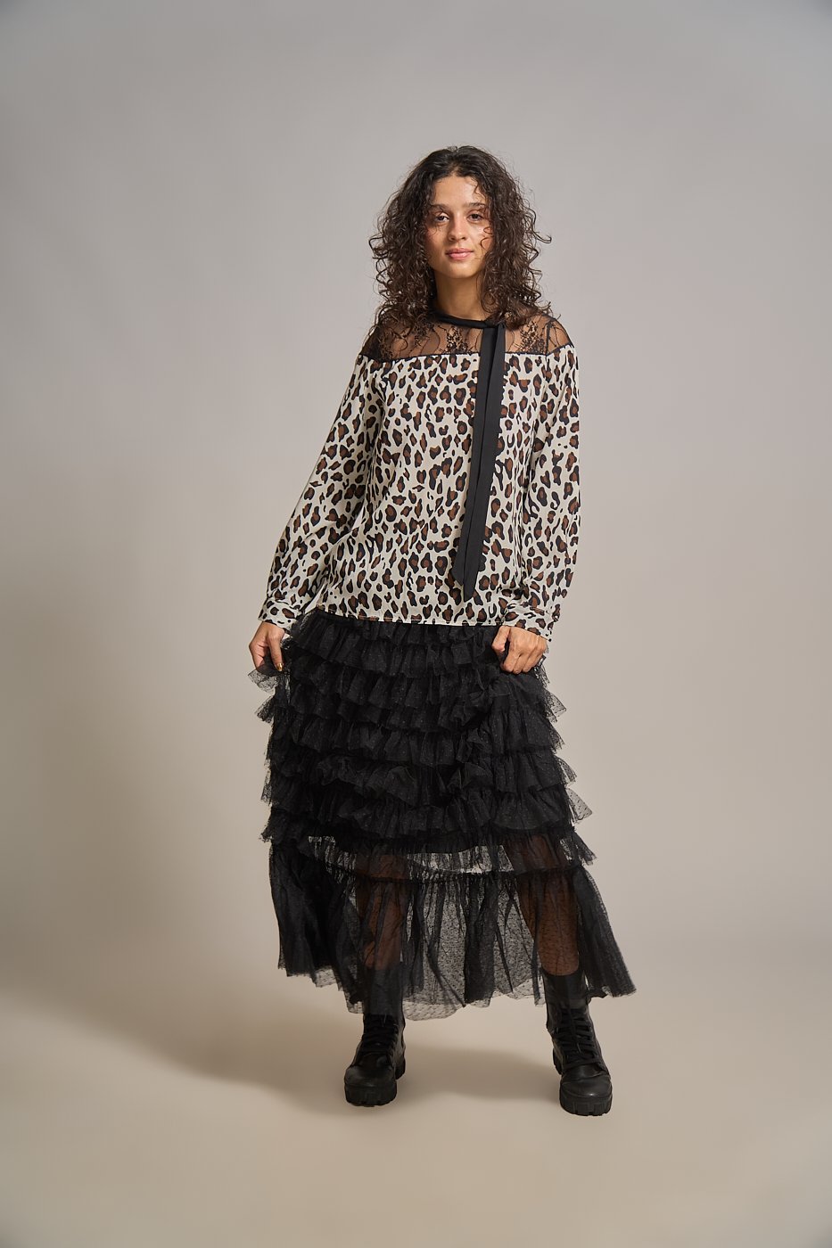 12 saia midi de tule com camadas e babadinhos de cos com elastico maiara