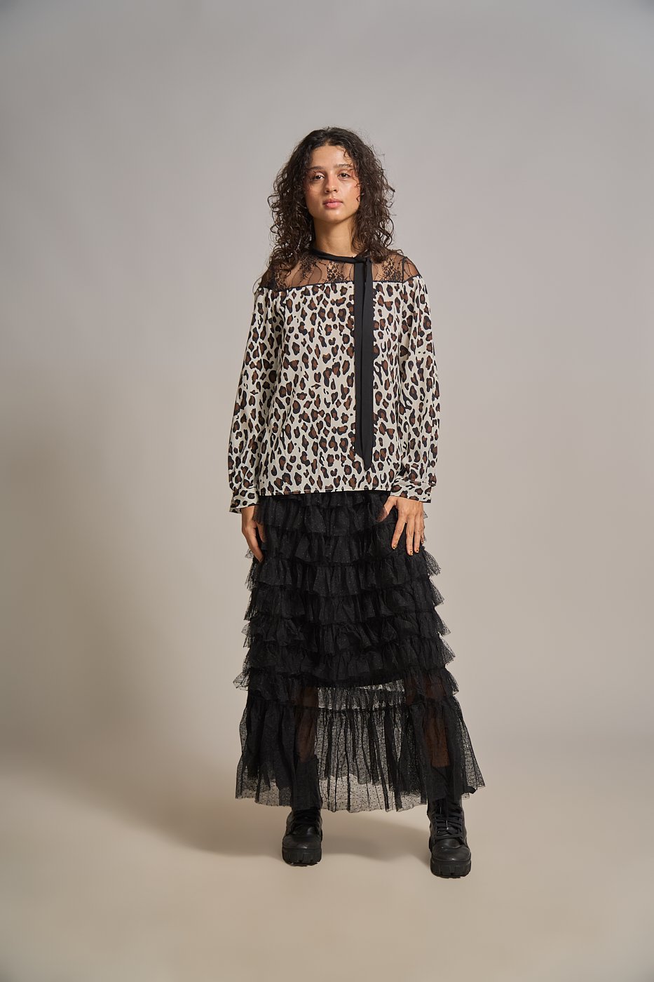 14 saia midi de tule com camadas e babadinhos de cos com elastico maiara