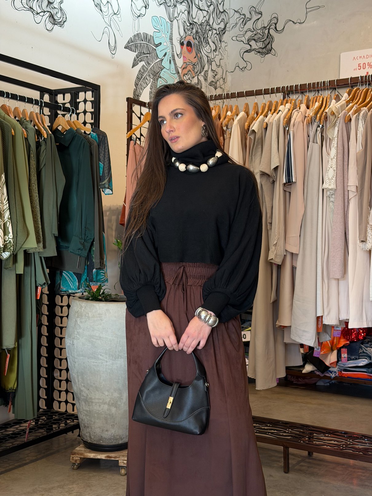 09 blusa de linha curta com gola alta misa