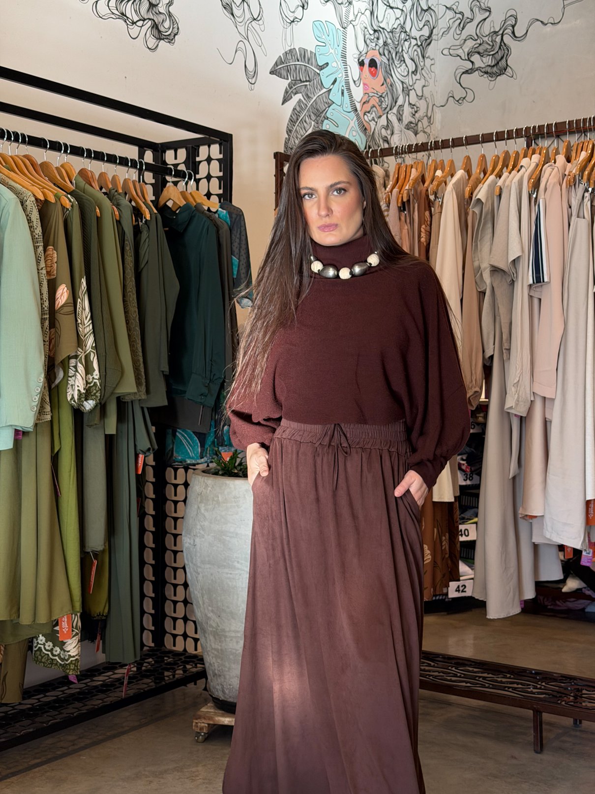 30 blusa de linha curta com gola alta misa