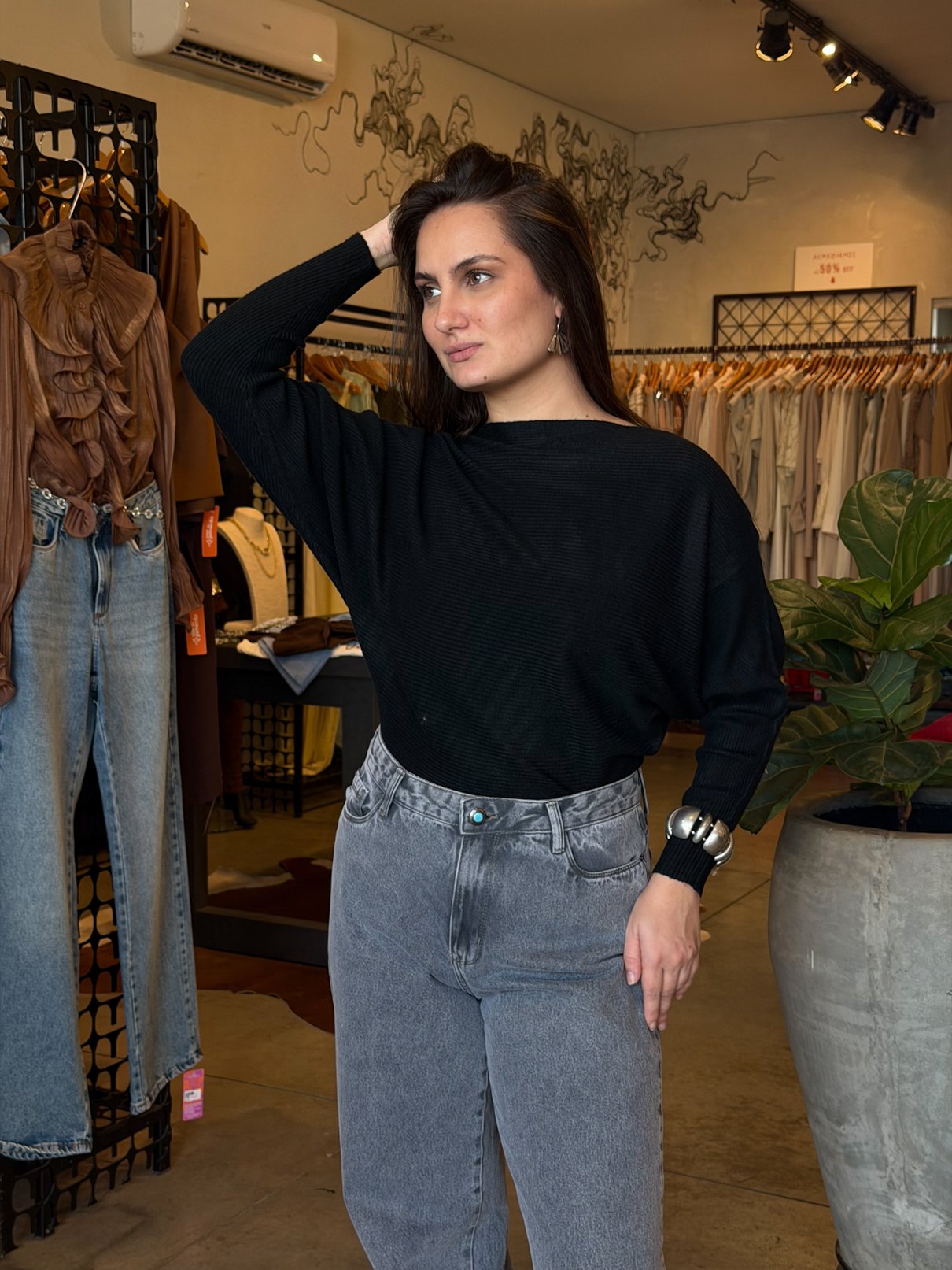 12 blusa canoa de linha comprida bel
