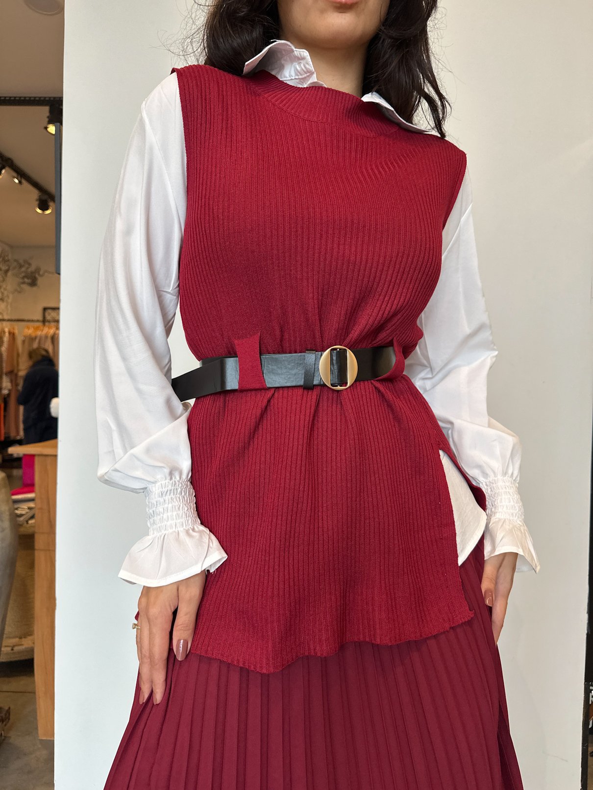09 conjunto de camisa com cinto e colete alongado lana