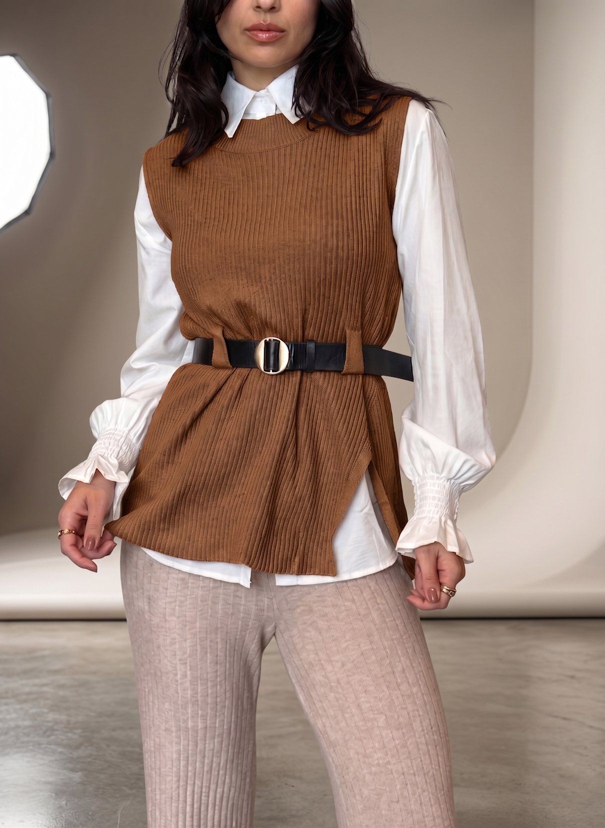 22 conjunto de camisa com cinto e colete alongado lana