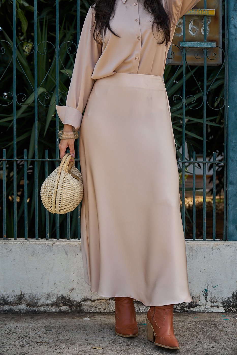 38 saia feminina midi cetim elastico no cos marina