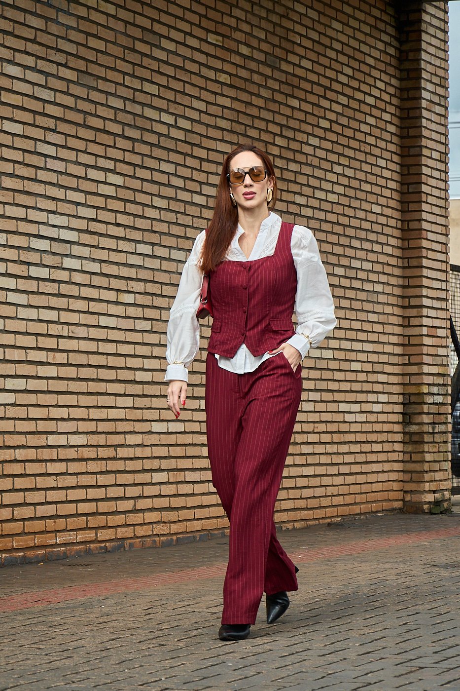 16 conjunto colete decote quadrado com calca social risca de giz luisa