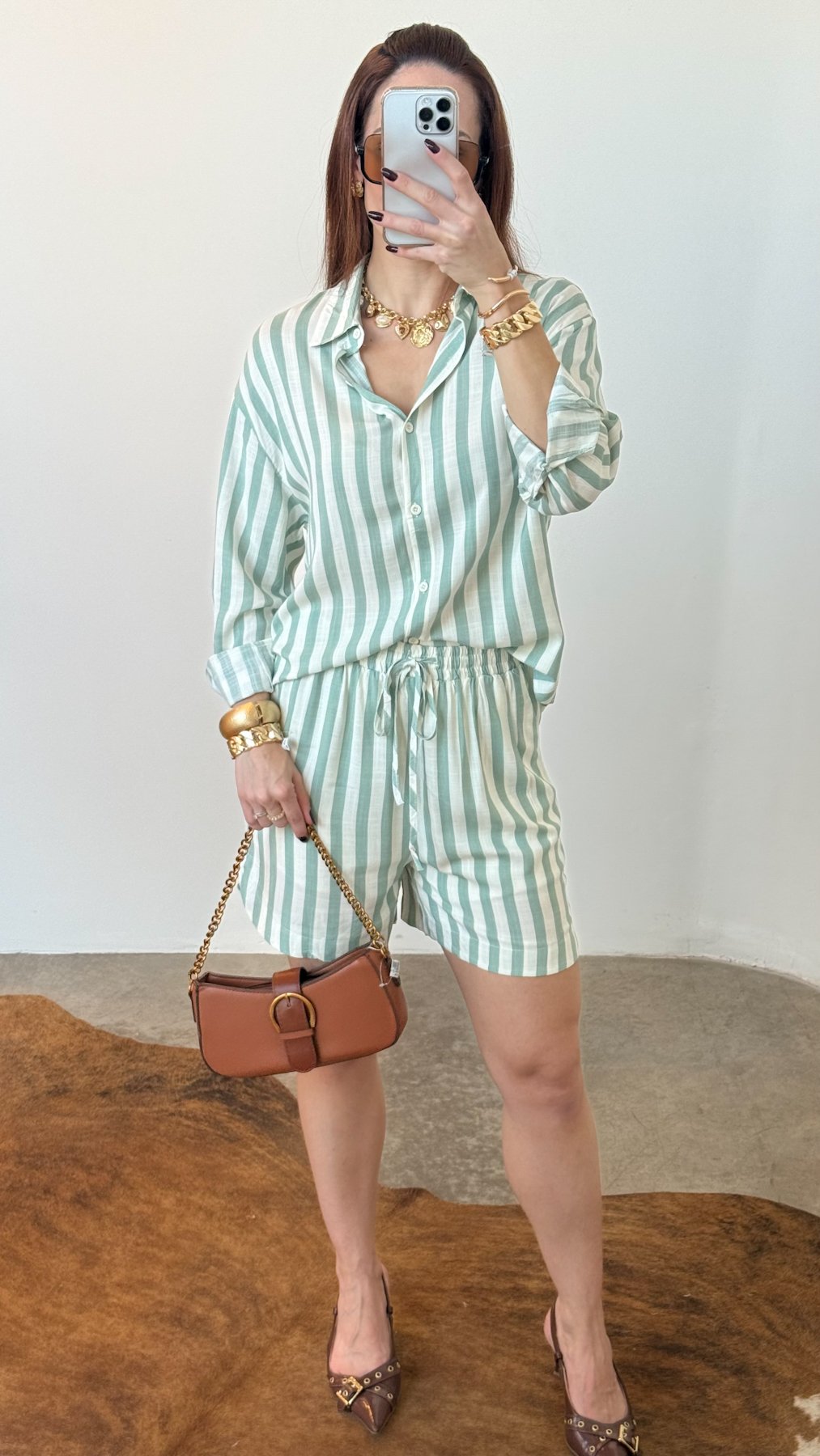 02 conjunto camisa de manga longa e short listrado em viscose melissa